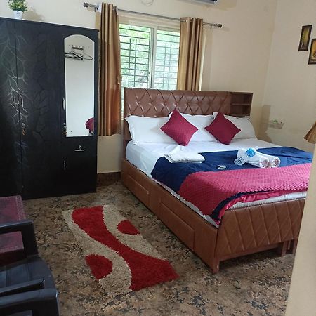 Saptami Hampi Homestay Buitenkant foto