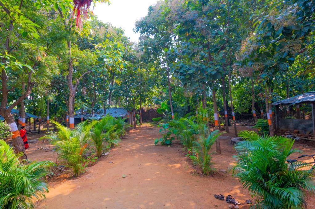 Saptami Hampi Homestay Buitenkant foto