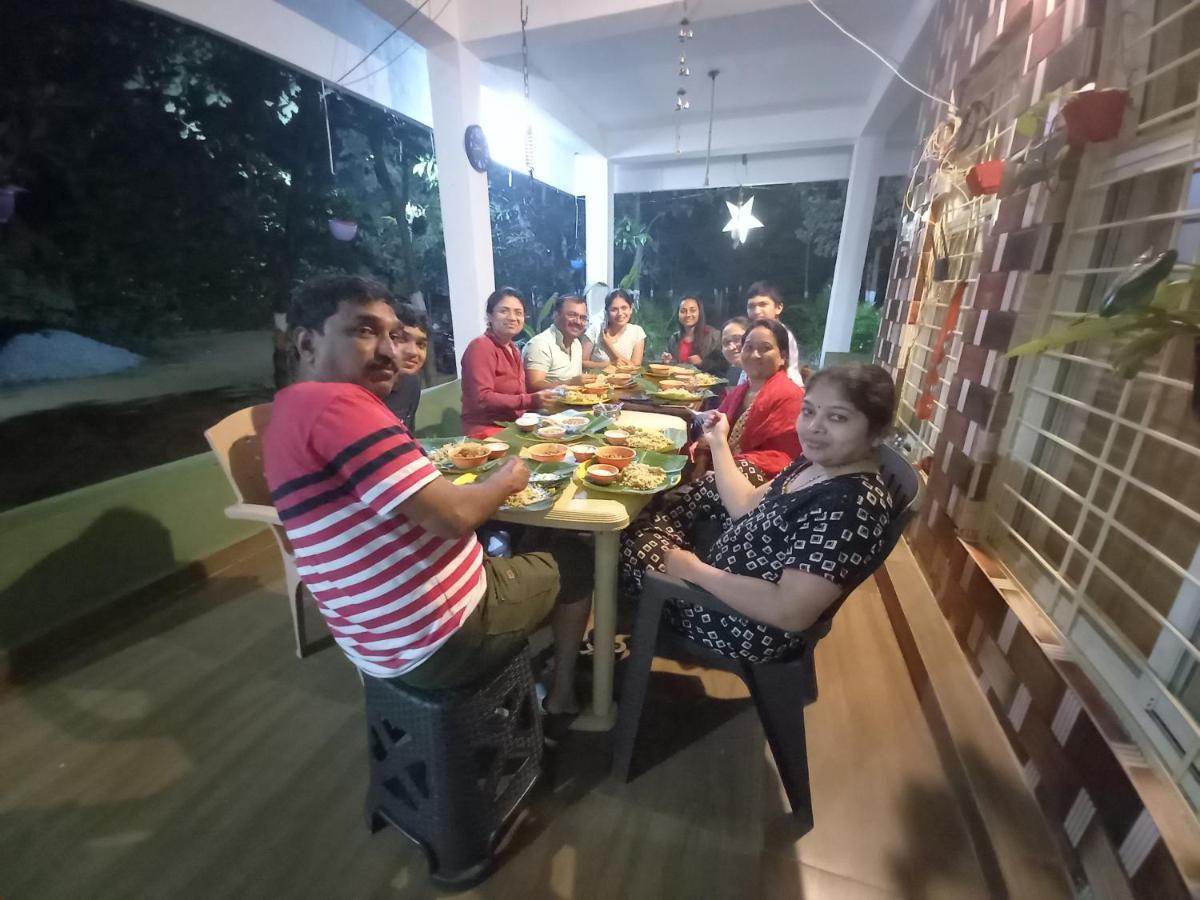 Saptami Hampi Homestay Buitenkant foto